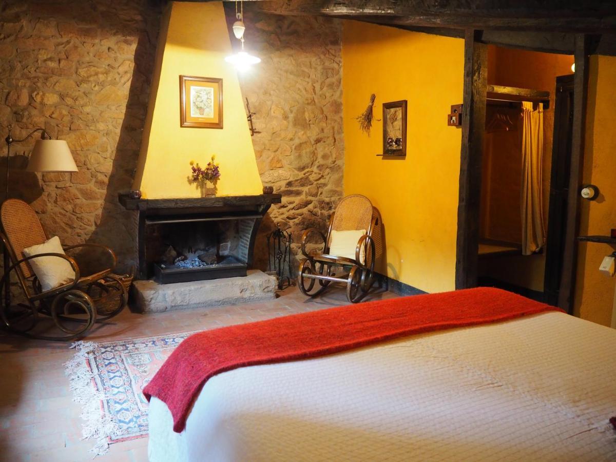 Gasthaus Mas Cal Sastre Sant Hilari Sacalm Exterior foto