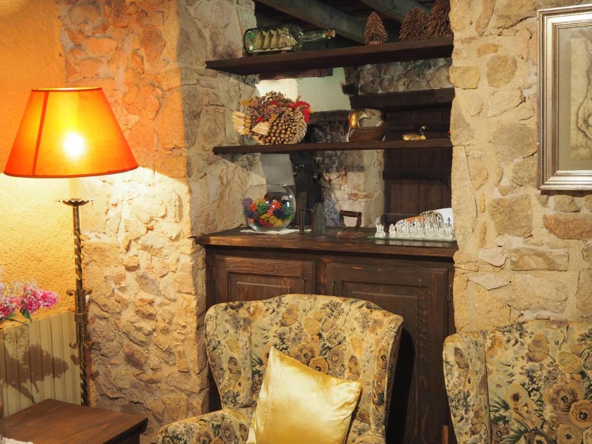 Gasthaus Mas Cal Sastre Sant Hilari Sacalm Exterior foto